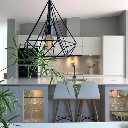 Villa Family House In *