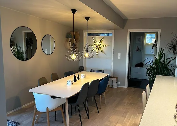 Villa Family House In Ålgård